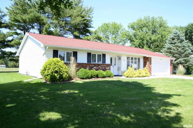 112 James Dr, Macomb, IL 61455
