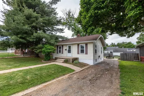 213 Mckinley Ave, Bartonville, IL 61607