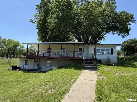 190 N Rogers Park Dr, Canton, IL 61520
