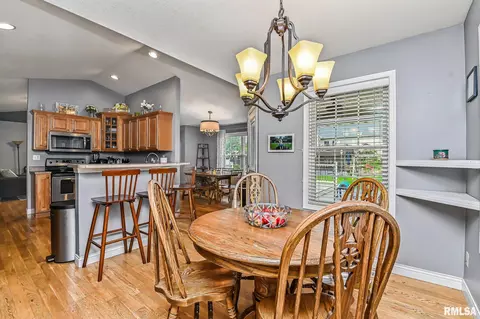 716 Simon St, Washington, IL 61571 photo 3