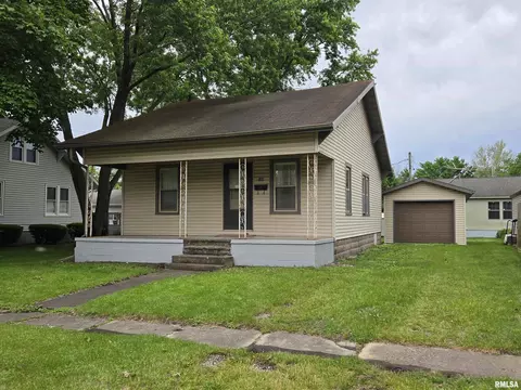 360 W Wells St, Bushnell, IL 61422