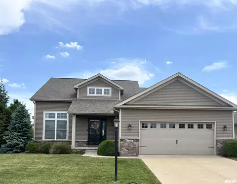 1400 Westminster Dr, Washington, IL 61571