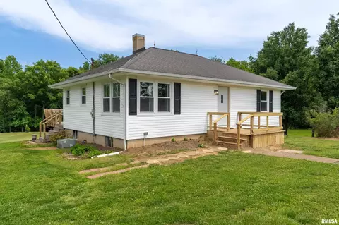 5924 Saraville Rd, Creal Springs, IL 62922