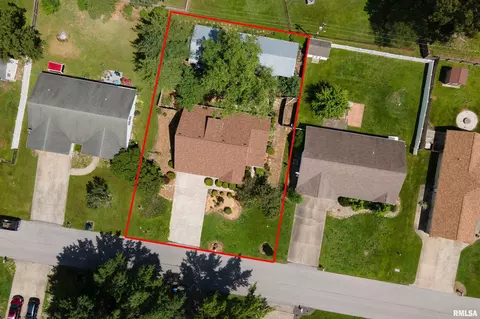 View/Area - 804 E Marshall St, Marion, IL 62959 photo 4 of 6