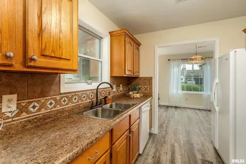 Kitchen - 804 E Marshall St, Marion, IL 62959 photo 2 of 2