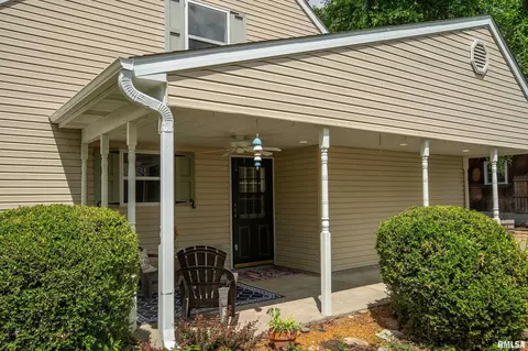 Exterior - 804 E Marshall St, Marion, IL 62959 photo 3 of 9