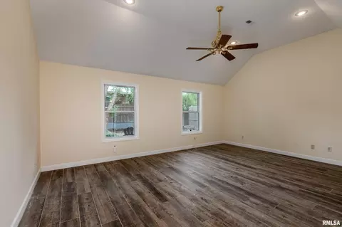 Other - 804 E Marshall St, Marion, IL 62959 photo 2 of 9