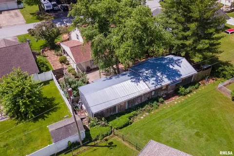 View/Area - 804 E Marshall St, Marion, IL 62959 photo 2 of 6