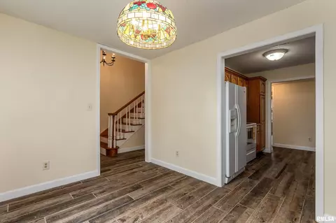 Entry Way - 804 E Marshall St, Marion, IL 62959 photo 3 of 4