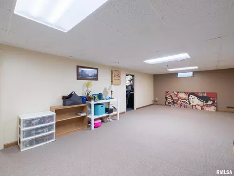 Other - 929 E Monroe St, Morton, IL 61550 photo 5 of 12