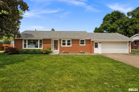 129 N Louisiana Ave, Morton, IL 61550