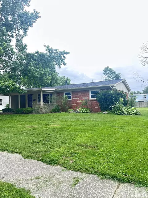 604 S Future St, Marion, IL 62959