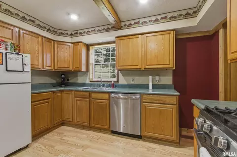 Kitchen - 7230 E 1800th St, Macomb, IL 61455 photo 1 of 2
