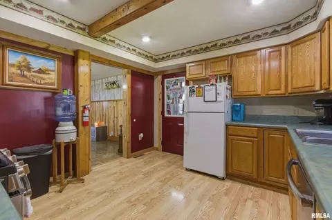 Entry Way - 7230 E 1800th St, Macomb, IL 61455 photo 2 of 2