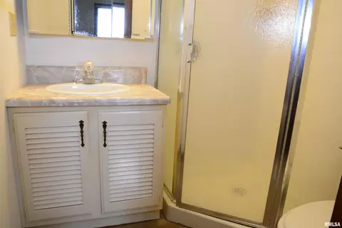 Bath - 1220 Maple Ave, Macomb, IL 61455 photo 1 of 2