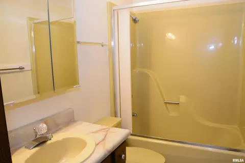 Bath - 1220 Maple Ave, Macomb, IL 61455 photo 2 of 2