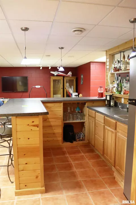 Kitchen - 1157 E Guth Rd, Washington, IL 61571 photo 4 of 4