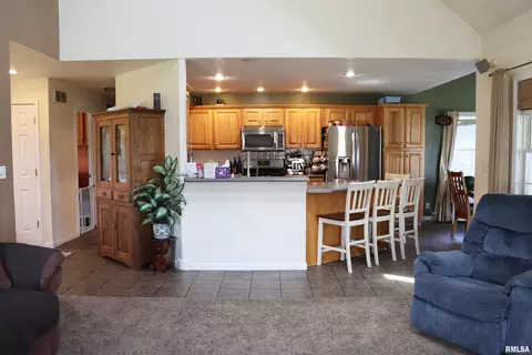 Kitchen - 1157 E Guth Rd, Washington, IL 61571 photo 1 of 4
