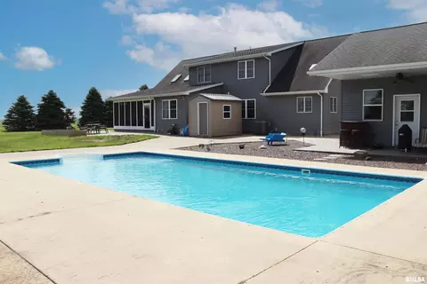 Exterior - 1157 E Guth Rd, Washington, IL 61571 photo 5 of 19