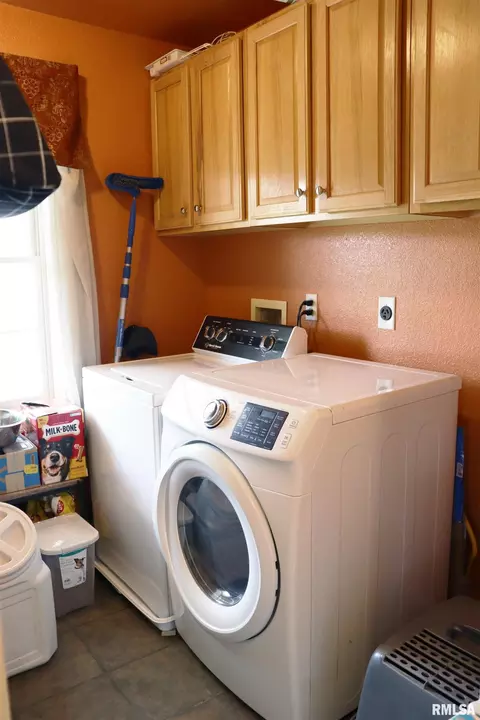Other - 1157 E Guth Rd, Washington, IL 61571 photo 3 of 17