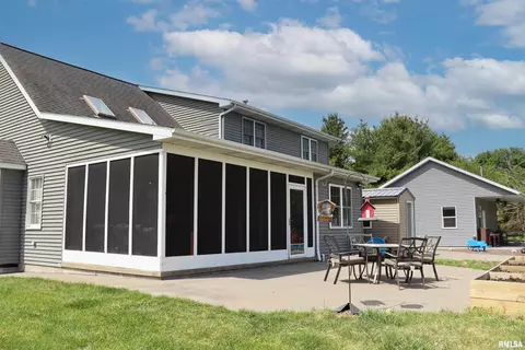 Exterior - 1157 E Guth Rd, Washington, IL 61571 photo 7 of 19