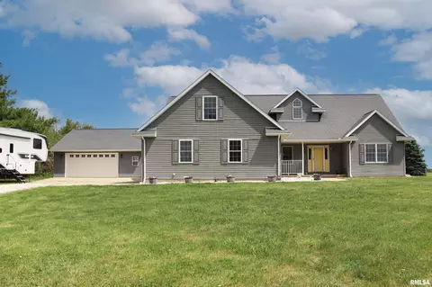 1157 E Guth Rd, Washington, IL 61571