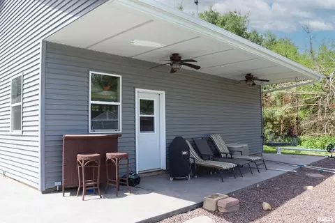 Exterior - 1157 E Guth Rd, Washington, IL 61571 photo 13 of 19