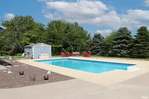 Exterior - 1157 E Guth Rd, Washington, IL 61571 photo 11 of 19
