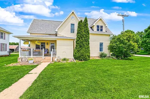 122 E Fisk St, Goodfield, IL 61742