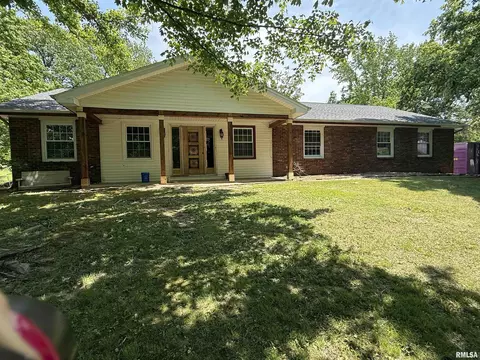 621 N Broadway, Goreville, IL 62939