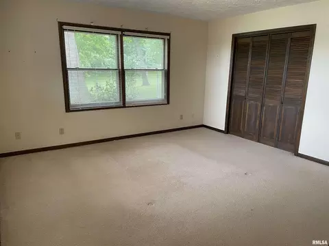 Bedroom - 6772 Cherry Valley Rd, Marion, IL 62959 photo 4 of 7