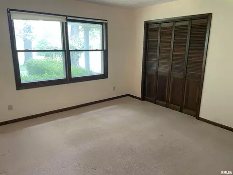 Bedroom - 6772 Cherry Valley Rd, Marion, IL 62959 photo 7 of 7