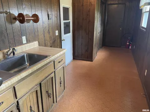 Entry Way - 6772 Cherry Valley Rd, Marion, IL 62959 photo 2 of 2