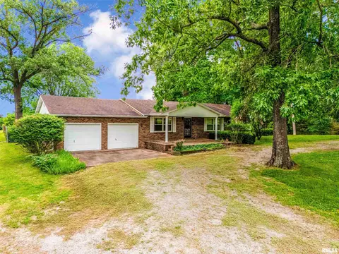 6772 Cherry Valley Rd, Marion, IL 62959