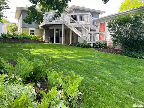 Exterior - 307 Tower St, Eureka, IL 61530 photo 5 of 19