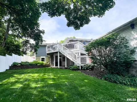 Exterior - 307 Tower St, Eureka, IL 61530 photo 7 of 19