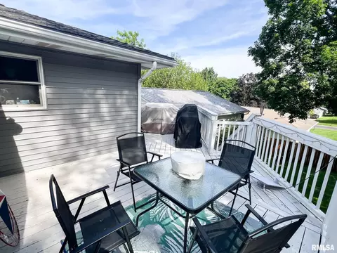 Exterior - 307 Tower St, Eureka, IL 61530 photo 12 of 19