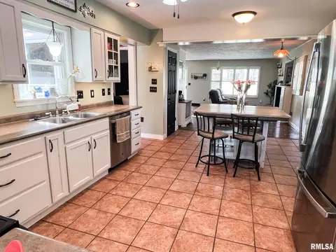 Kitchen - 307 Tower St, Eureka, IL 61530 photo 6 of 7