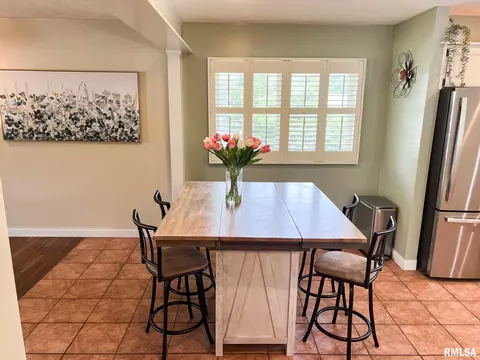 Dining - 307 Tower St, Eureka, IL 61530 photo 1 of 1