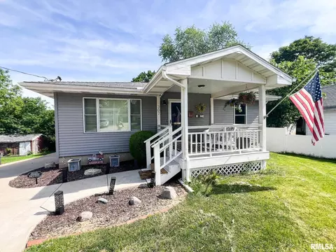 Exterior - 307 Tower St, Eureka, IL 61530 photo 16 of 19