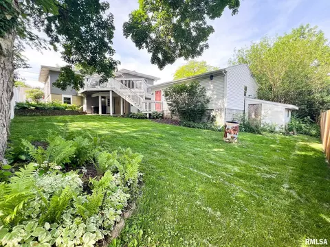 Exterior - 307 Tower St, Eureka, IL 61530 photo 6 of 19