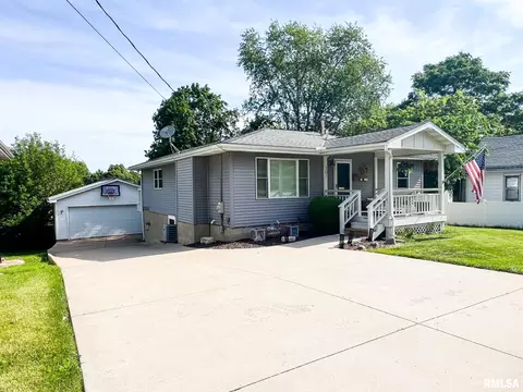 Other - 307 Tower St, Eureka, IL 61530 photo 2 of 9