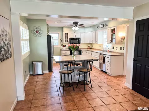 Kitchen - 307 Tower St, Eureka, IL 61530 photo 2 of 7