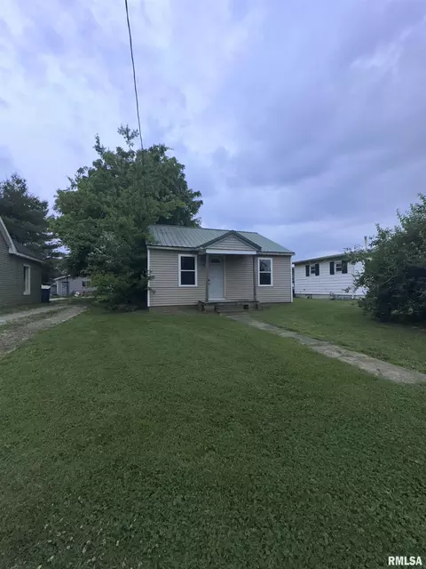 203 East Ave, Anna, IL 62906