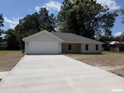635 Anderson St, Carterville, IL 62918