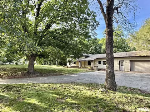 3222 W Glen Ave, Peoria, IL 61614