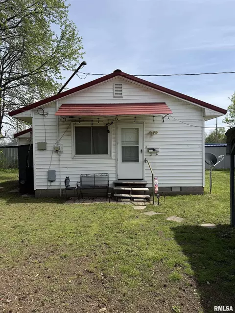 812 W Malden St, Marion, IL 62959
