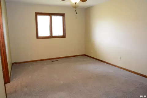 Bedroom - 225 Pinecrest Dr, Macomb, IL 61455 photo 1 of 4