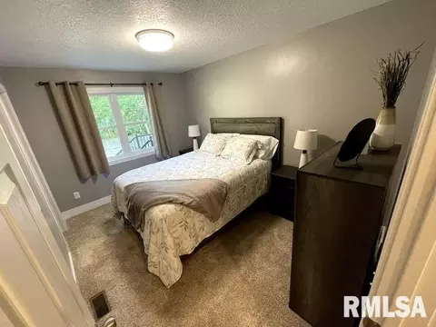 Bedroom - 724 S Campbell St, Macomb, IL 61455 photo 4 of 6