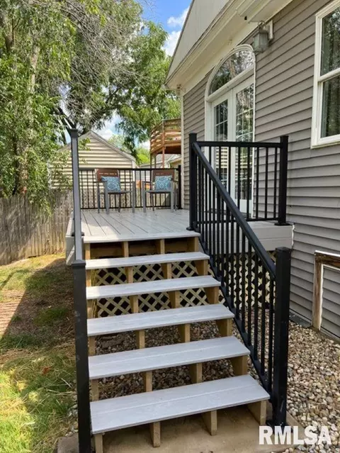 Exterior - 724 S Campbell St, Macomb, IL 61455 photo 3 of 5